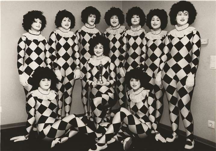  Ihren ersten Turniersieg errang Karins Tanzgruppe 1983 mit dem Clowntanz „Puppet on a String“. Fotos: FRE
