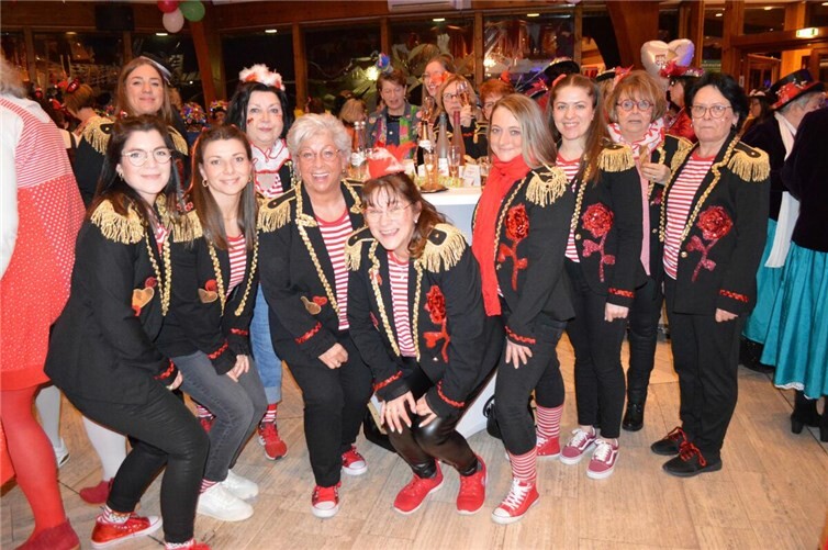  Kostüme, Orden und Tanz: Ein unvergesslicher Möhneempfang.