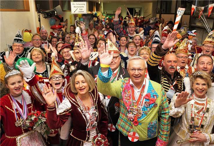 = Landrat Achim Hallerbach und Beigeordneter Michael Mahlert hattenzum Prinzenempfang in die Kreisverwaltung eingeladen und feierten mit über 400 Jecken. Fotos: FF