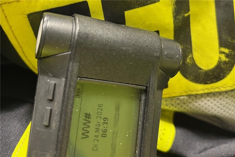 : Nur noch auf digitalen Funkmeldeempfängern erfolgen bald alle Alarmierungen der Einsatzkräfte.