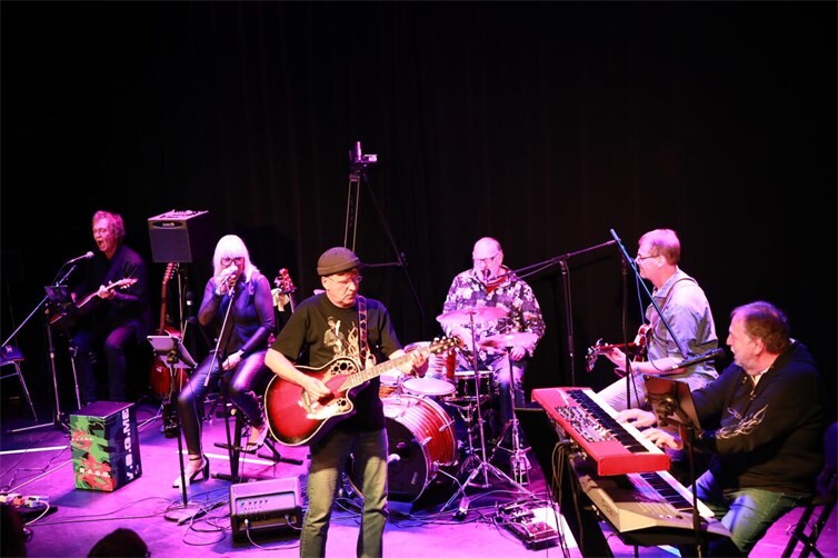  „OldStars – never too old to rock ‚n‘ roll!“