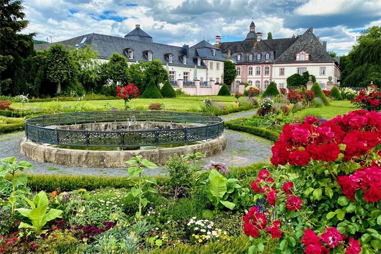 ... heute ein bedeutendes bau- und kulturhistorisches Juwel am Mittelrhein