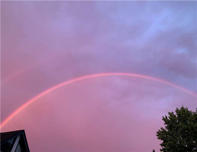 ... und über Sinzig. Foto:ROB