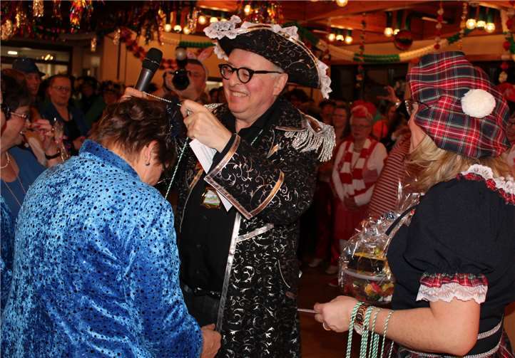 … wie die obligatorischen Orden.