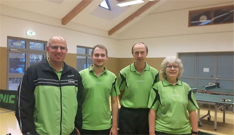 1. Mannschaft Derbysieger (v.l.): Thomas Eregger, Stefan Mauel, Hilmar Neumann, Susanne Neumann.