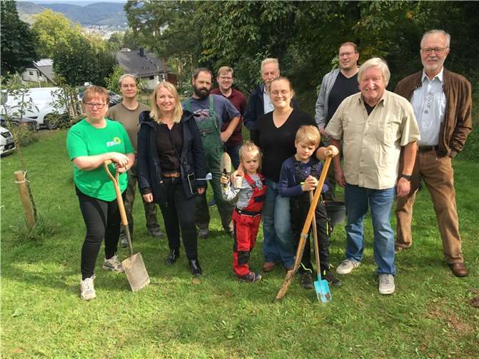 1 Reihe v.li. Heidi Höhr, Verena Örenbas, Jasmin Lemler, Gerd Kaiser sowie 2.Reihe v.li. Sabrina Kraus, Ben Kraus, Maik Warnke, Hans Bruns, Sebastian Goerke und Dieter Schröder.Foto: privat