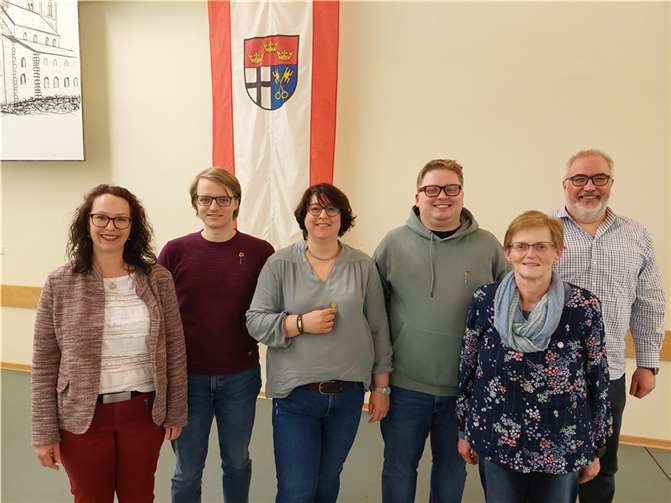 1. Vorsitzende Melanie Olbermann (l.) mit den Geehrten Daniel Ott Birgit Bornheim Marcus Wolf Andrea Mohr und Tambour-Major Dirk Richarz.  Foto: privat