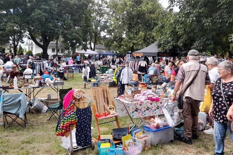 10. Trödelmarkt
