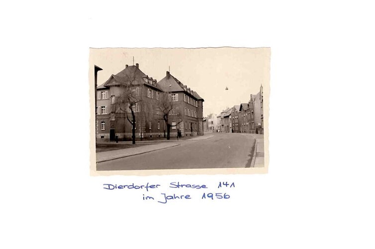 100 Jahre GSG Neuwied. Unser Archiv erlaubt Einblicke in die Geschichte der Gemeindlichen Siedlungs-Gesellschaft: Stadtbildprägend war und ist das Quartier an der Dierdorfer Straße, das in den frühen GSG-Jahren entstand. Das Foto wurde später, im Jahr 1956, aufgenommen. Foto: GSG Neuwied