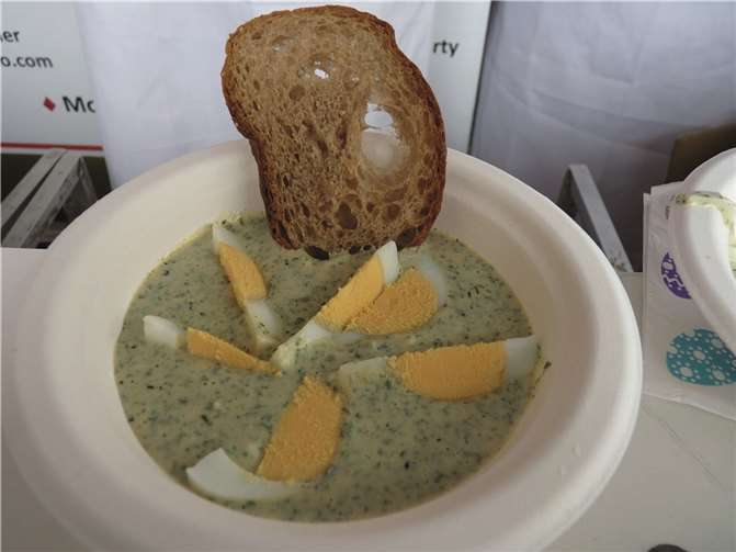 1000 Portionen „Grüne Soße mit Ei“ standen für die Besucher bereit.