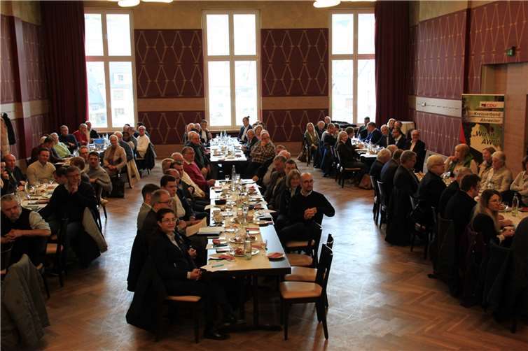 107 Stimmberechtigte entschieden beim CDU-Kreisparteitag in Dernau über die Kreistagsliste für die Kommunalwahl 2024.  Foto: GS