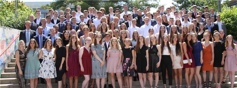 109 Abiturienten und Abiturientinnen verlassen in diesem Jahr das Städtische Gymasium Rheinbach.Foto: Claudia Spittel