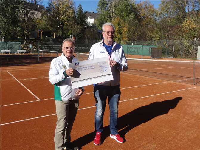 1100 Euro konnten übergeben werden.Foto: privat