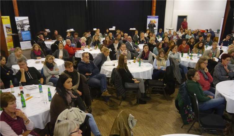 120 Fachkräfte trafen sich in Windeck-Schladern.