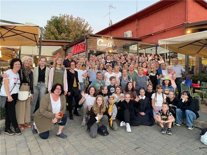 120 Mitreisende der Schönstätter Marienschule erlebten gemeinsam eine tolle Zeit in Italien.  Foto: Schönstätter Marienschule