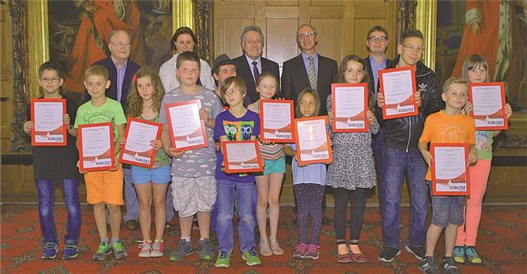 13 Schulen erhielten im Rathaussaal den mit insgesamt 5000 Euro dotierten Schängelpreis für ihre Theaterprojekte. Oliver Schupp