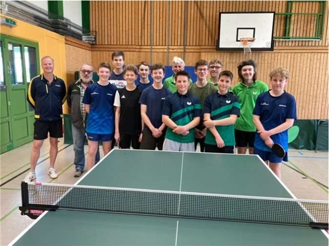 14 Jugendliche des TTC Fritzdorf und des TuS Ahrweiler trafen sich in der Turnhalle Fritzdorf.  Foto: TTC Fritzdorf