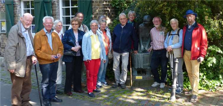 14 Mitglieder des Rathausvereins Oberwinter hatten sich nach Beuel aufgemacht.Foto: privat