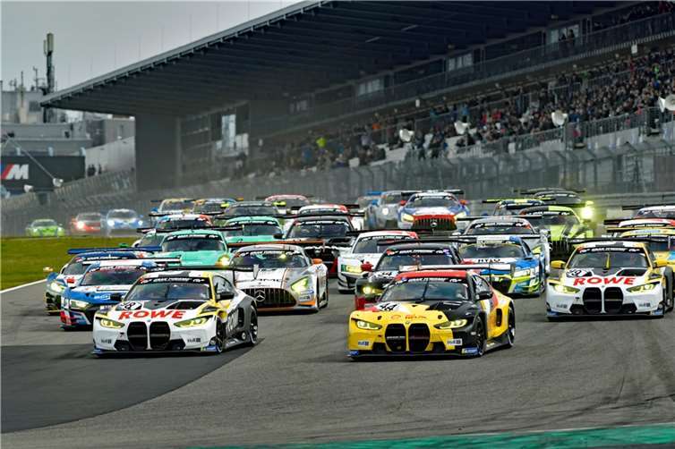 149 Fahrzeuge starteten der zum 54. Mal auf dem Nürburgring ausgetragenen Adenauer ADAC Rundstrecken-Trophy. Fotos: BURG