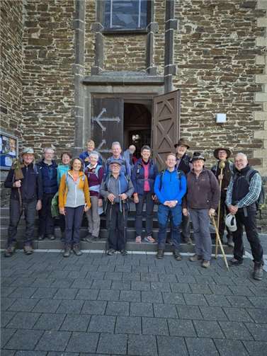 15 Pilgerinnen und Pilger brachen nach Langenfeld auf. Foto: Nadine Kreuser