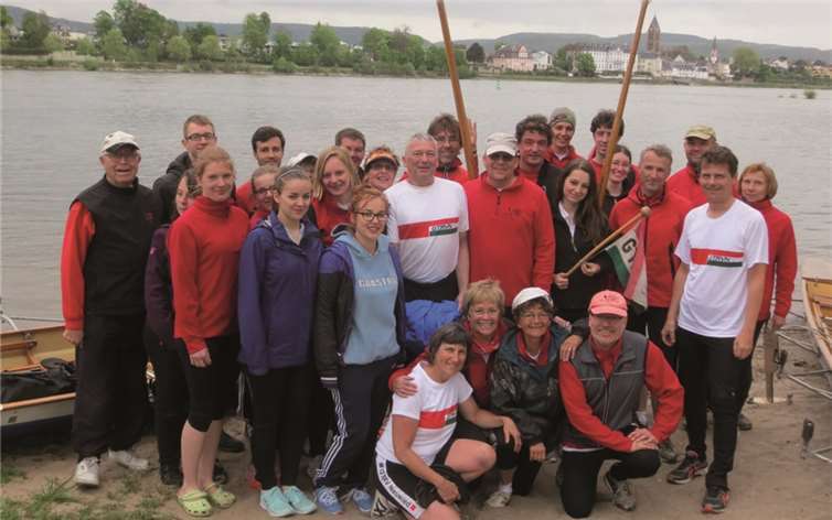15 Ruderwillige ließen sich von den Wetterprognosen nicht abschrecken.privat