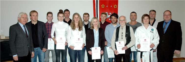 16 Einzelsportler wurden von der Verbandsgemeinde Adenau ausgezeichnet. UM