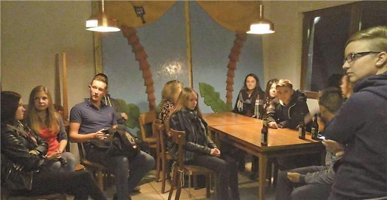 16 Jugendliche haben sich getroffen, um eine Jugendgruppe des VVV Steimel zu gründen.privat