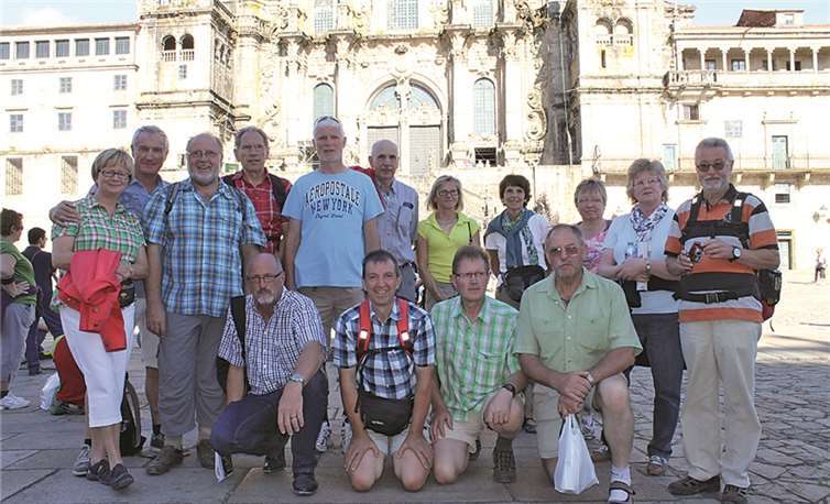 16 Pilger erwanderten die letzten 100 Kilometer des Jakobsweges.  Privat