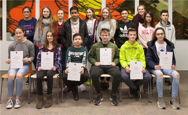 16 Schülerinnen und Schüler der Jahrgangsstufe acht traten für das Gymnasium Mülheim-Kärlich an. privat