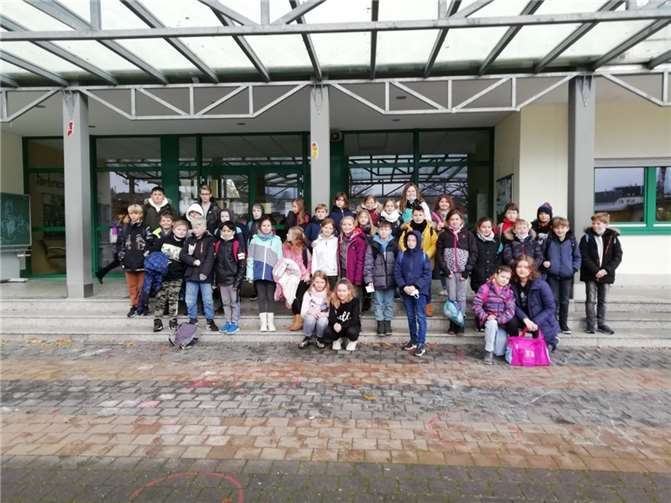 160 Schüler*innen konnten die Geschichten vom Urmel live miterleben. Quelle: Märkerwald-Schule