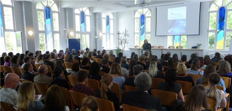 160 Studieninteressierte fanden den Weg nach Vallendar, um sich über die Studienprogramme der Pflegewissenschaftlichen Fakultät zu informieren. privat