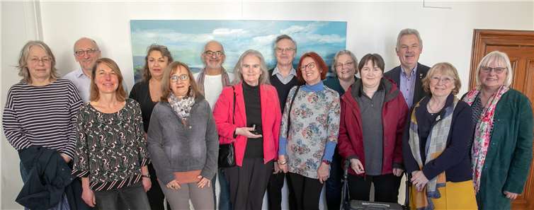 17 Künstler des Kunstforums ´99 stellen derzeit im Amtsgerichts Rheinbach ihre Werke aus unter dem Motto „Landschaft“.Foto: JOST