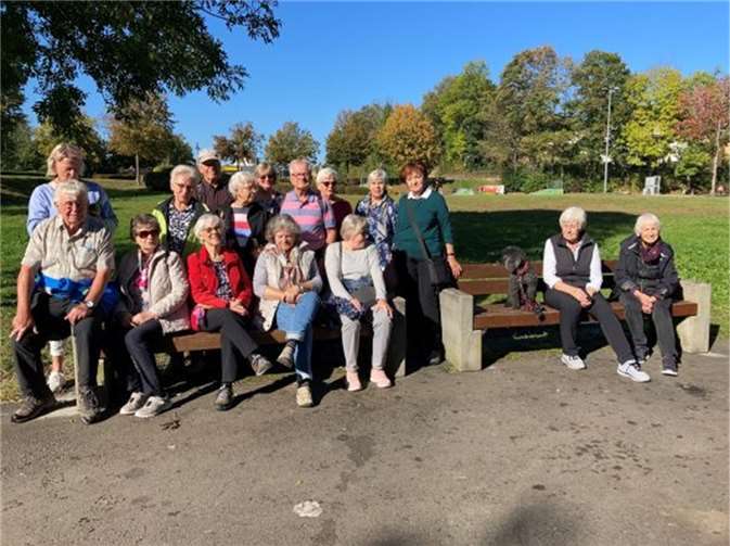 17 Wanderer konnten sich zu einer Verdauungswanderung entschließen. Foto: privat