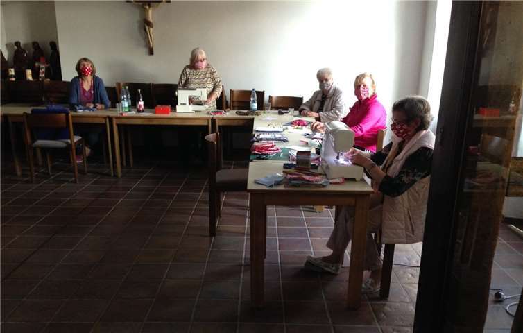 170 Atemschutzmasken für die IGN-Mitglieder wurden hergestellt.Quelle: IGN