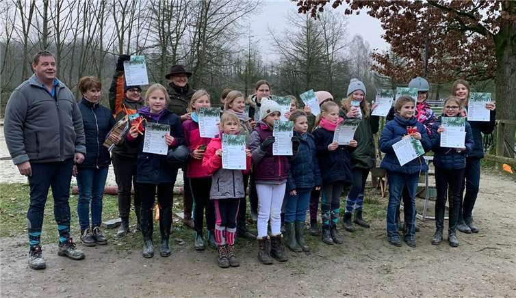 19 Prüflinge zeigten durchweg gute Leistungen und erhielten dafür ihre Urkunden. Foto: privat