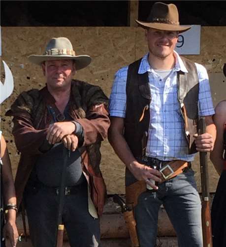 2. Brudermeister Stefan Hennerici (l.) und 2. Schießmeister Mike Flinsch.