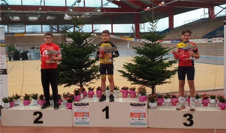 2. Platz für Valentino Zandegiacomo de Lugan bei der NRW Winterbahnmeisterschaft.Foto: privat