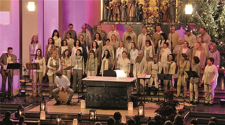 20 Jahre „pianoforte“: Der Chor begeistert mit einem Repertoire von Gospel, Pop-Songs und neuen geistlichen Liedern.