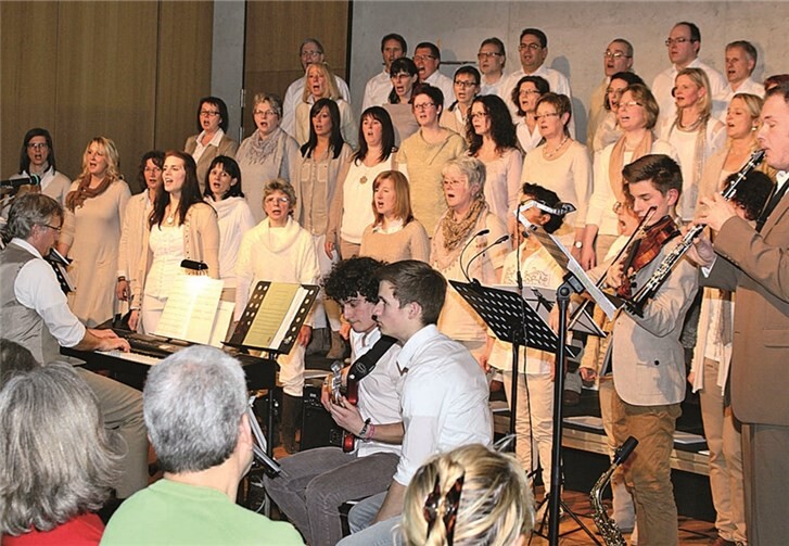 20 Jahre „pianoforte“: Der Chor begeisterte mit einem Repertoire von Gospel, Pop-Songs und neuen geistlichen Liedern.privat
