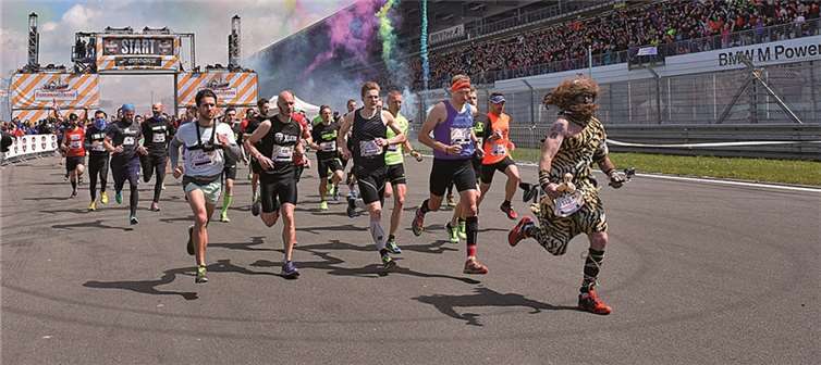 20 Minuten dauerte es, bis nach dem Start auch der letzte Läufer die Startlinie überquert hatte.