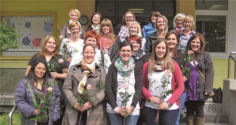 20 Teilnehmerinnen haben nach der Präsentation ihrer Abschlussarbeiten ihr Zertifikat erhalten. privat