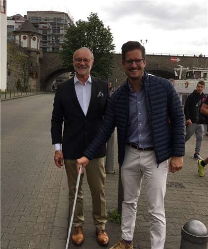 „20 Zentimeter ist für einen Bordstein am Peter-Altmeier-Ufer zu viel.“privat