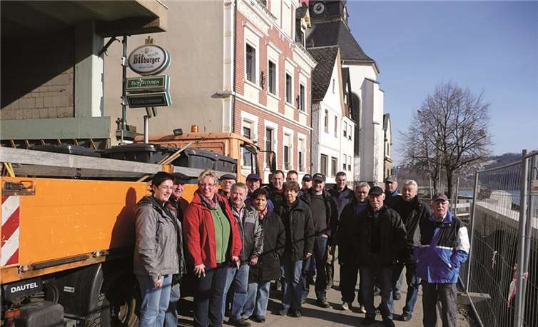 20 fleißige Helfer räumten in Neuendorf auf.  Privat