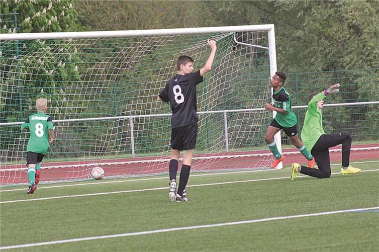 2:0 für die JSG Gabriel nach Traumvorlage durch Dominik.
