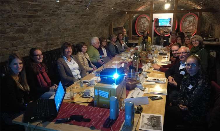 20 touristische Akteure beim Sensibilisierungsseminar der Modellregion Ahrtal in der Winzergenossenschaft Mayschoß-Altenahr. Maximilian Scholl