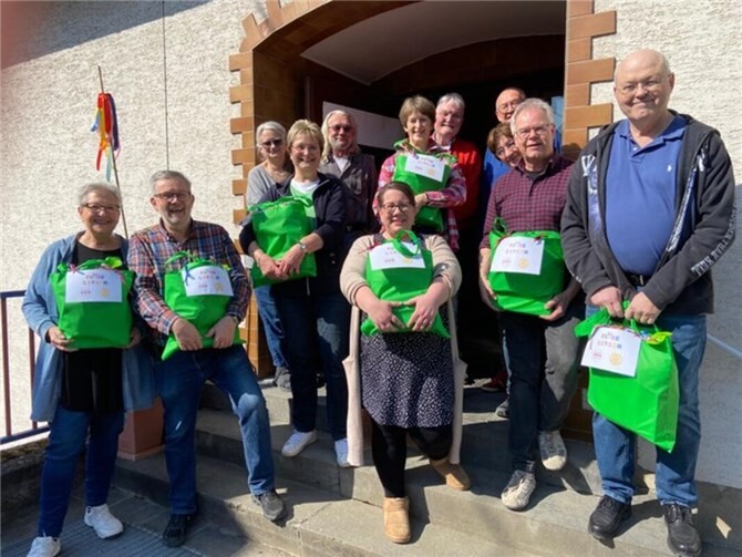 200 Ostertüten wurden gepackt.  Foto: Freunde helfen mit Herz e.V.