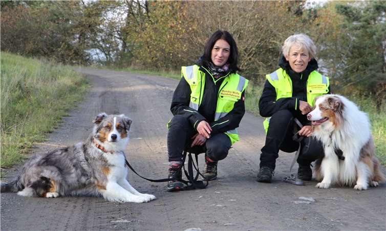 2015 gründeten Monika Wirfs und Susanne Lehmann (v.l.) die Suchhunde Adenau am Nürburgring.Fotos: CRO