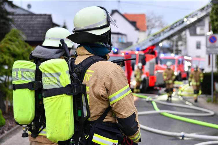 2021 gab es für die Feuerwehr der VG Weißenthurm viel zu tun. Fotos: Feuerwehr VG Weißenthurm / Detlef Schneider
