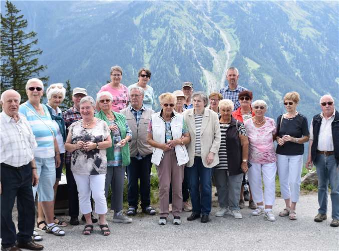 21 Reiselustige aus Bachem waren im Zillertal unterwegs. Fotos: privat