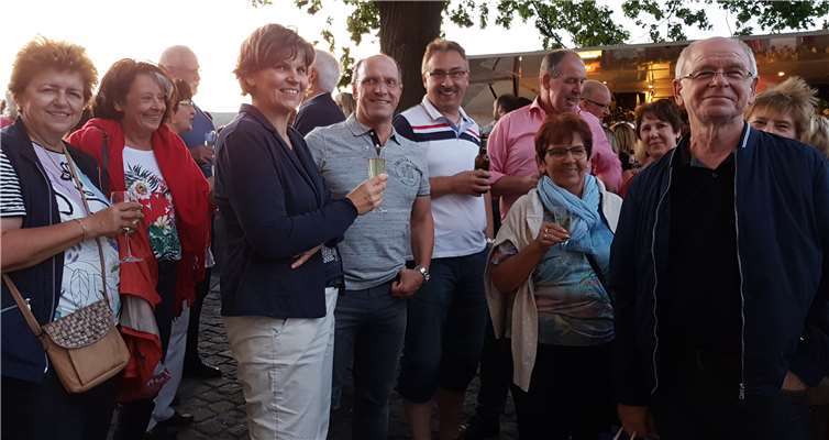 21 Wolkener Kulturfreunde besuchten die Mayender Burgfestspiele. Foto: privat